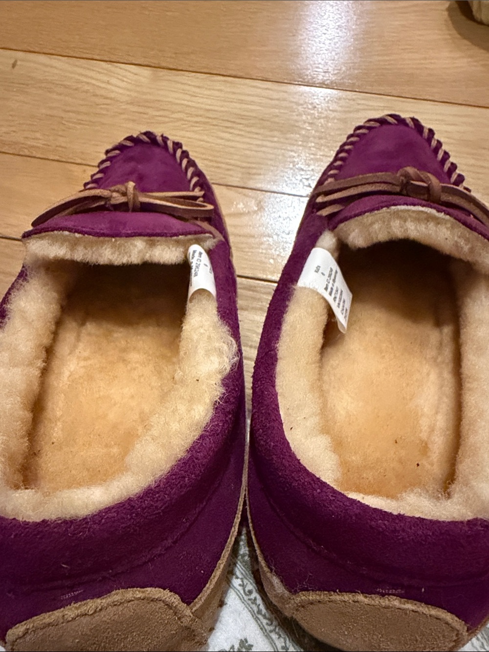 L.L. BEAN big kids Wicked Good Slippers - Picture 11 of 16